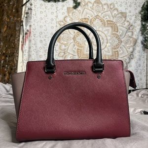 Michael Kors Handbag / Purse with removable and adjustable shoulder strap